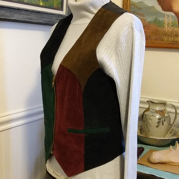 LEATHER PATCH VEST - Picture 3 of 4